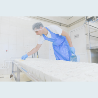 Disposable aprons